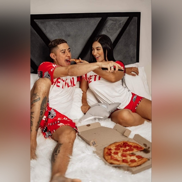 Netflix Couples Pajamas Sets - Picture 1 of 2